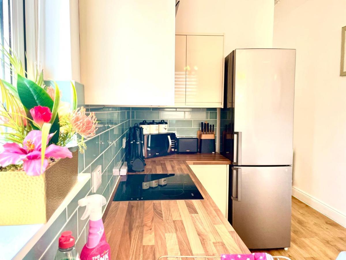 Executive Apartments, Nr Centre With Private Parking Apartment