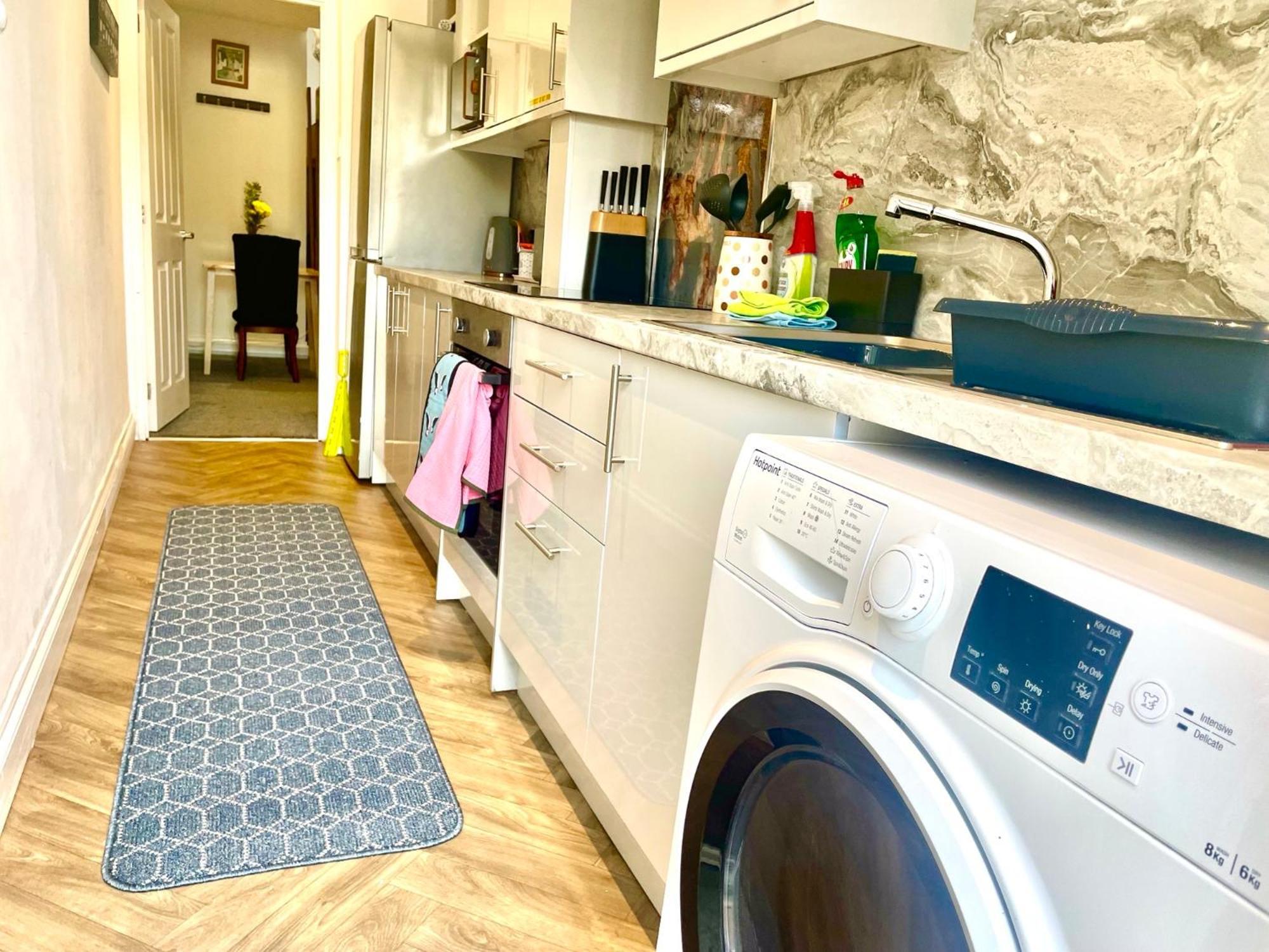 Executive Apartments, Nr Centre With Private Parking Plymouth