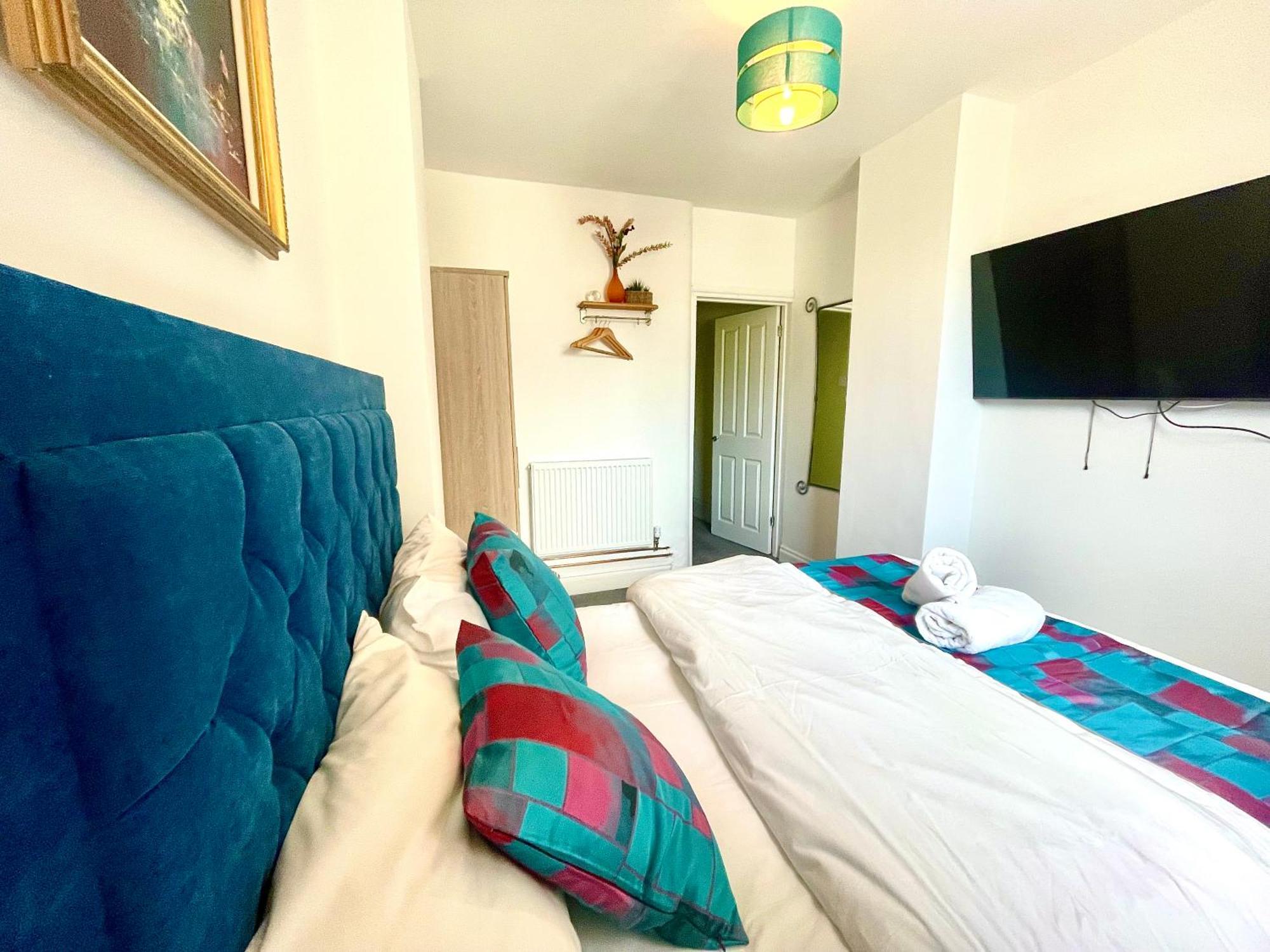 Executive Apartments, Nr Centre With Private Parking Apartment